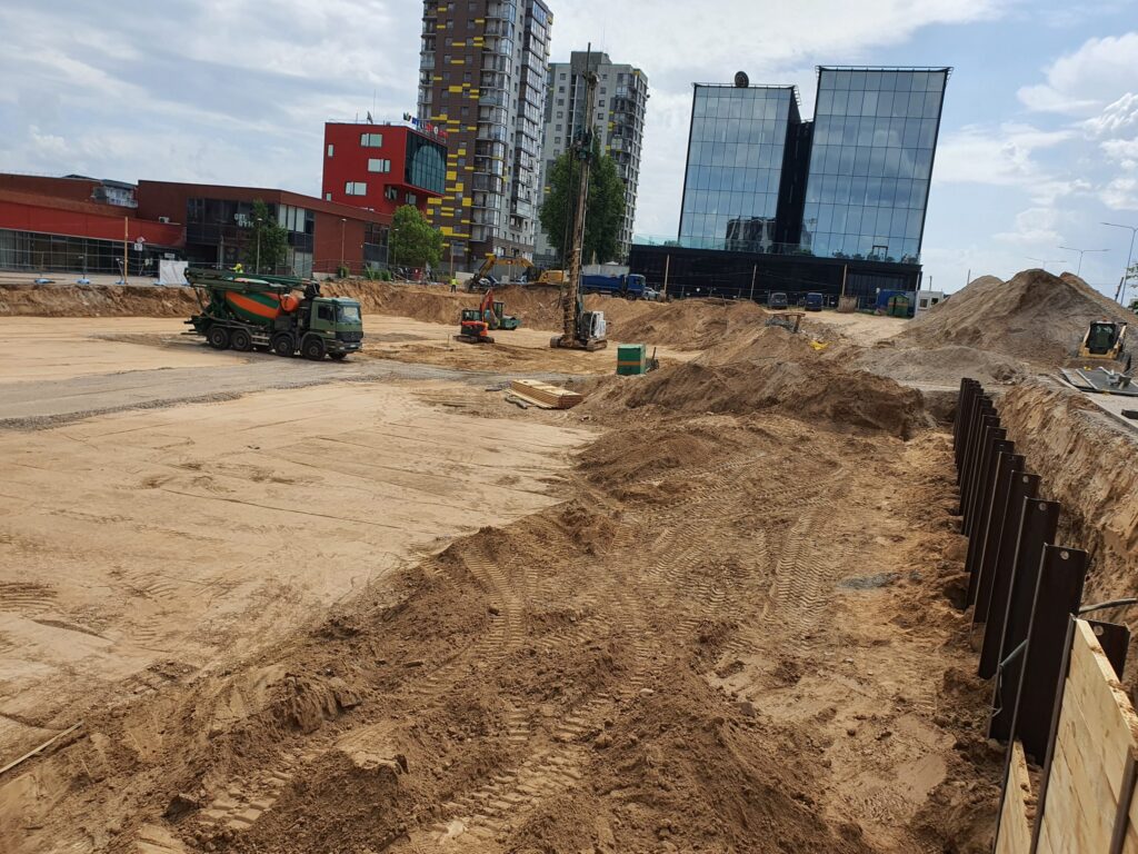 PC PIKAS (Ukmergės g. 221) - Shopping center - construction photos