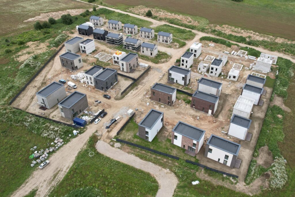 Hetitų g. namai (Hetitų g. 1, 2, 3, 4, 5, 6, 7, 8, 9, 10, 11, 12, 14, 16, 22, 24, 26, 28, 32, 33, 34, 35, 36, 37, 39, 41, 43, 47, 49) - Private house community - construction photos