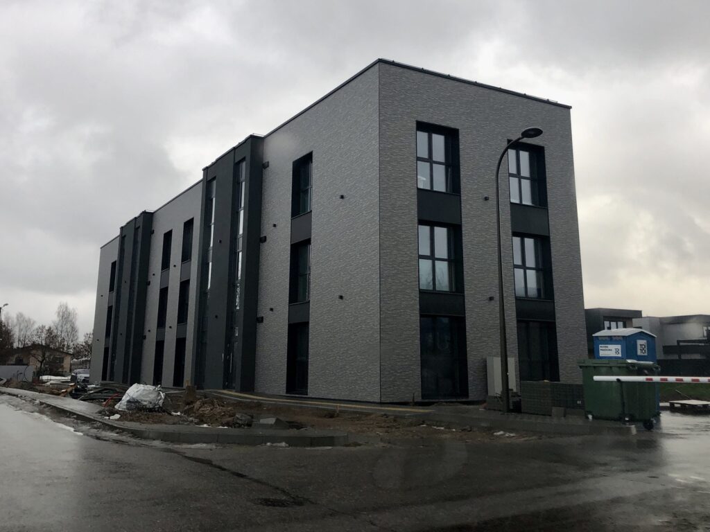 Ąžuolio namai 2 etapas (Povilo Revento g.) - Daugiabutis - statybų nuotraukos