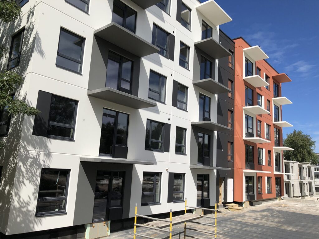 Karoliniškių namai 1 etapas (Sausio 13-osios g. 31) - Hotel, Multi apartment - construction photos