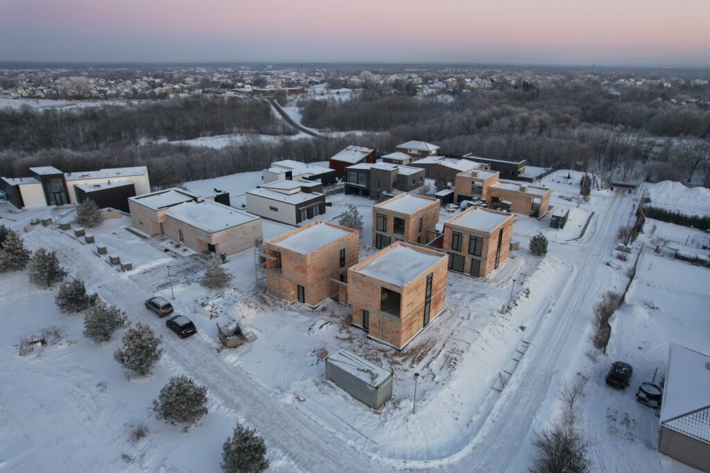 Draustinio namai (Lietaviškių g. 82, 82A, 82B, 82C, 82D, 82E, 84B, 84C, 86, 86B, 86C, 86E) - Private house community, Row housing - construction photos
