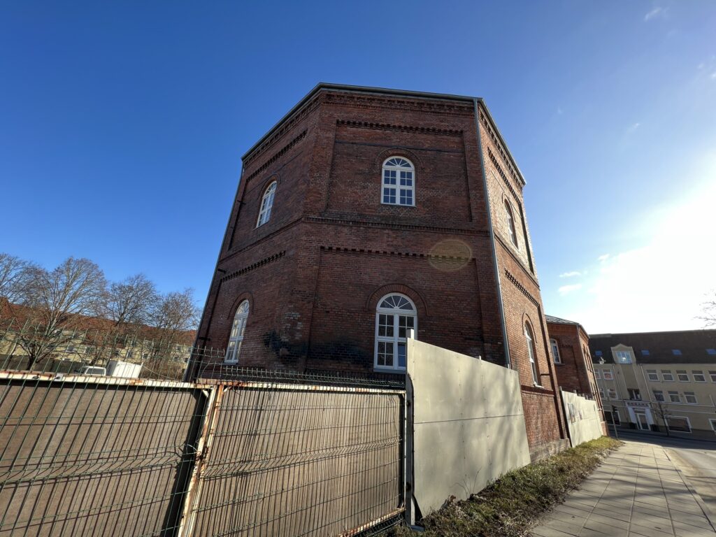 Klaipėdos dujų fabriko antrosios saugyklos atnaujinimas (Liepų g. 47, Trilapio g. 4) - Muzejs - būvdarbu attēli