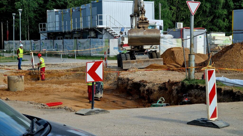 5-asis policijos komisariatas ir Kelių policija (Sietyno g. 24) - Administrative - construction photos