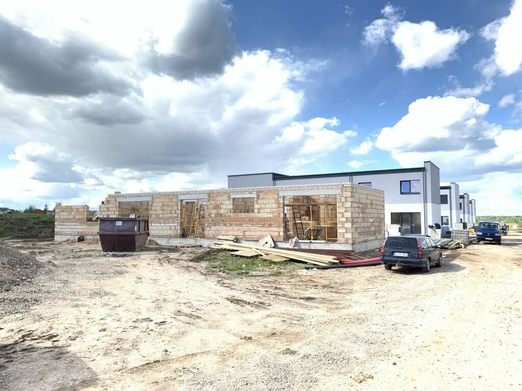 Gulbinų namai (Molėtų pl. 165) - Row housing - construction photos