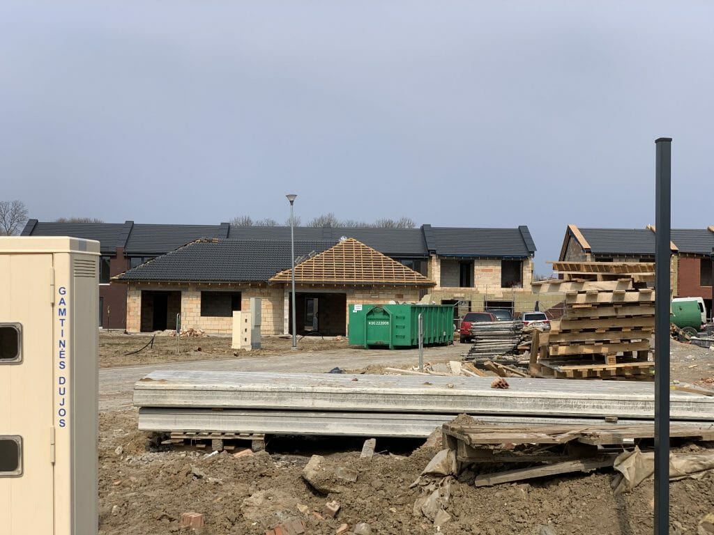 Bachmano Žemė (Vėluvos g. 1, 2, 3, 4 - 47, Eitkūnų g. 6, 6A, 8, 8A - 30, 30A, Tolminkiemio g. 1, 2, 3, 4 - 69) - Privātmāju kopienas, Rindu mājas - būvdarbu attēli