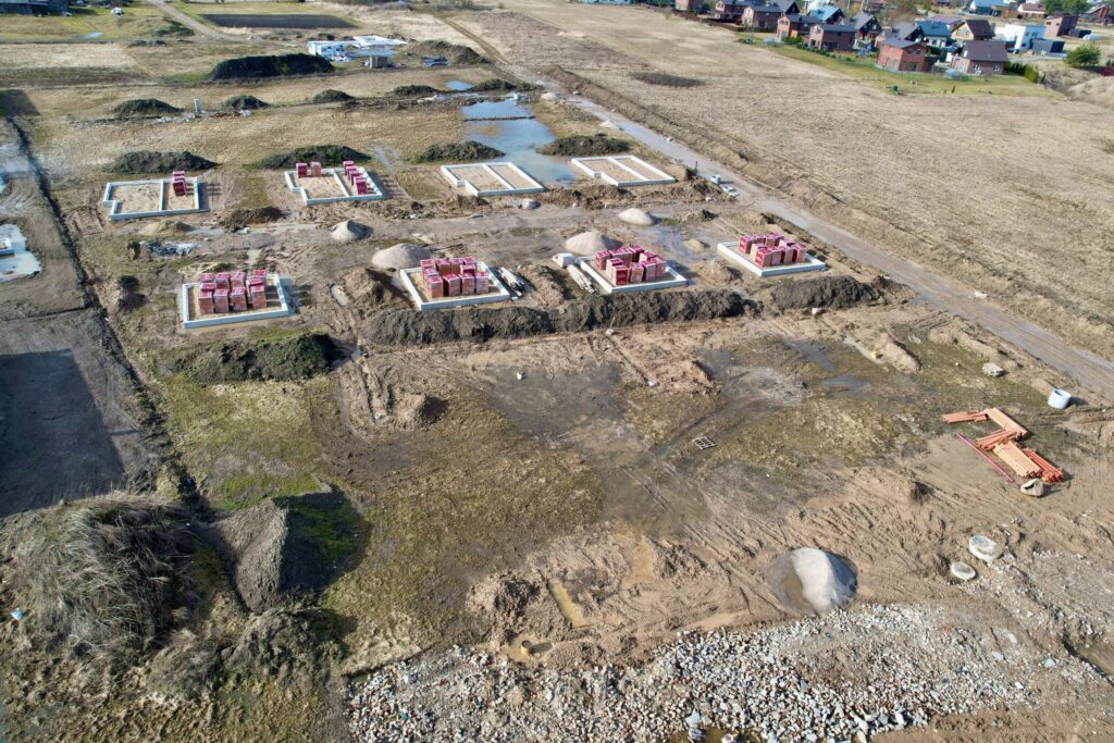 Karininkų namai (Savanorių g. 13,15,19,23,27,31,35,39,43,47,49,51, Narsiečiai) - Private house community, Row housing - construction photos