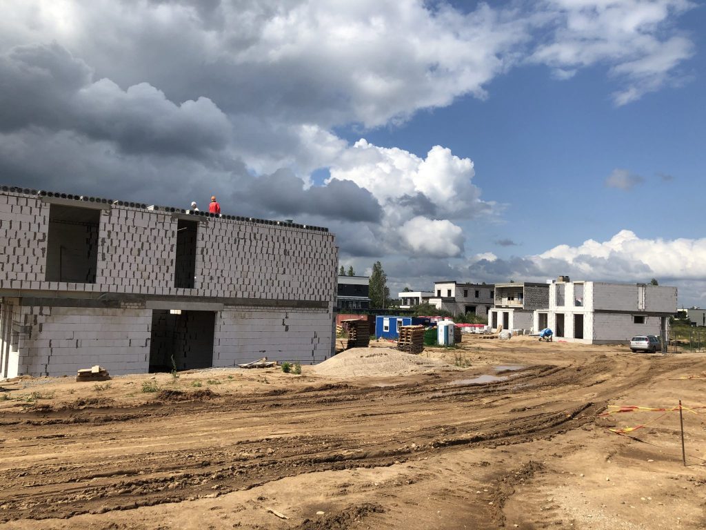 Pilaitės namai (Tilžės g. 47, 53, 55, 57, 59, 60, 61, 63, 65, 67, Gumbinės g. 8, 12, 14, Virbalio g. 4, Tolminkiemio g. 50) - Rindu mājas - būvdarbu attēli