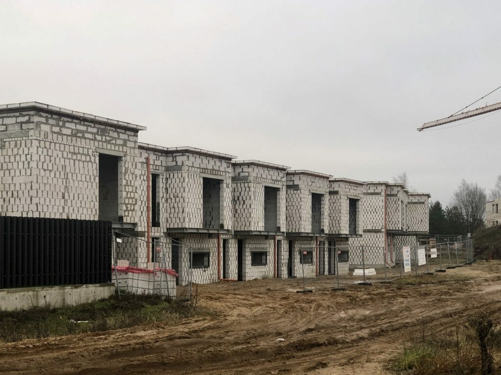 Pilaitės namai (Tilžės g. 47, 53, 55, 57, 59, 60, 61, 63, 65, 67, Gumbinės g. 8, 12, 14, Virbalio g. 4, Tolminkiemio g. 50) - Rindu mājas - būvdarbu attēli