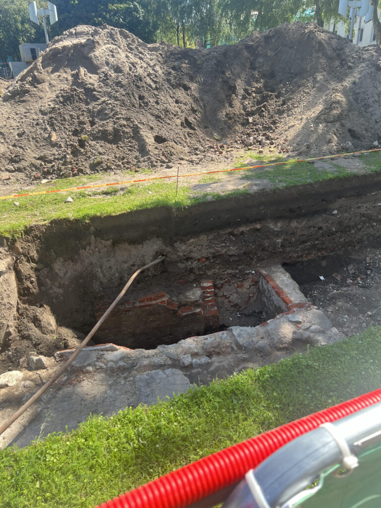 Atgimimo aikštė (Danės g. 17B, Danės g. 17C) - Park, Parkimishoone - ehituse fotod