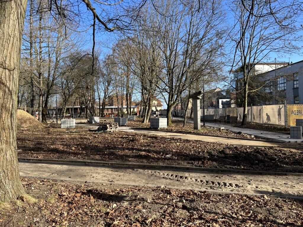 Skulptūrų parkas (K. Donelaičio g. 6B) - Park - ehituse fotod