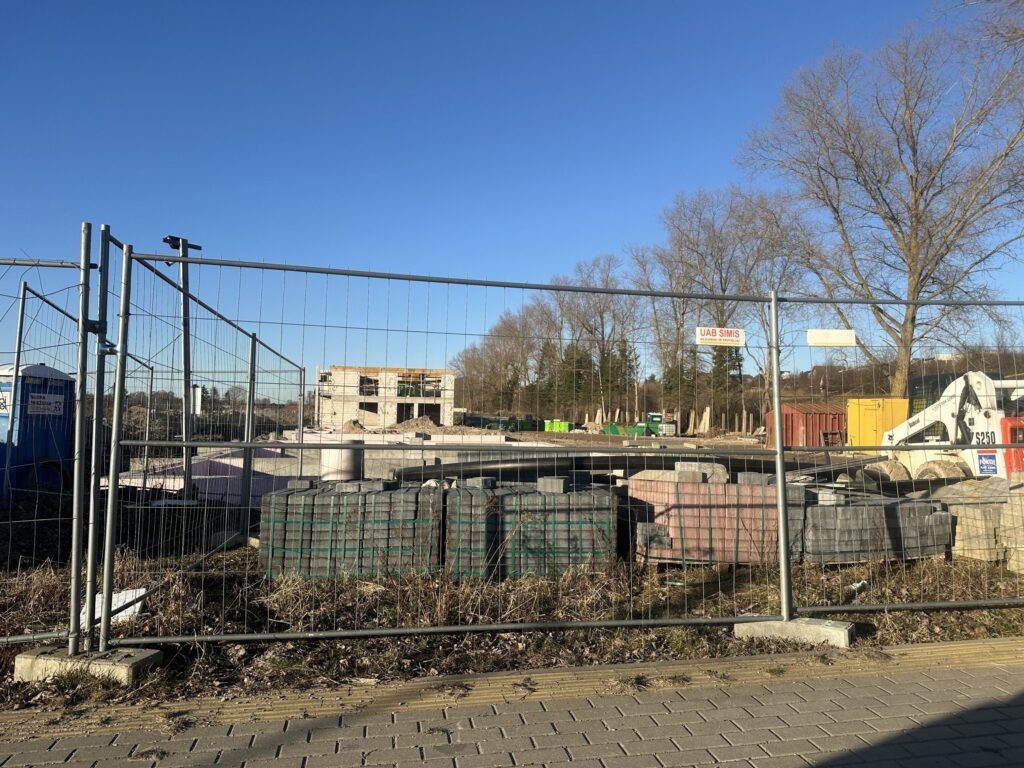 Medeinos g. namai (Medeinos g. 1) - Sublokuoti namai - statybų nuotraukos