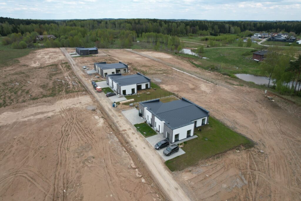 Jonažolių namai (Jonažolių g. 15, 15A, 17, 17A, 19, Pikutiškės) - Ridaelamu - ehituse fotod