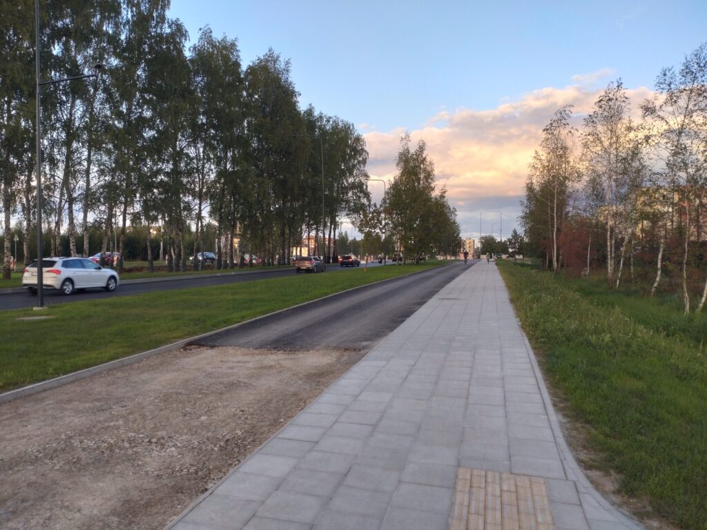 Pilaitės pr. ir Elbingo g. sankryža (Pilaitės pr.) - Jalgrattatee, Tänav - ehituse fotod