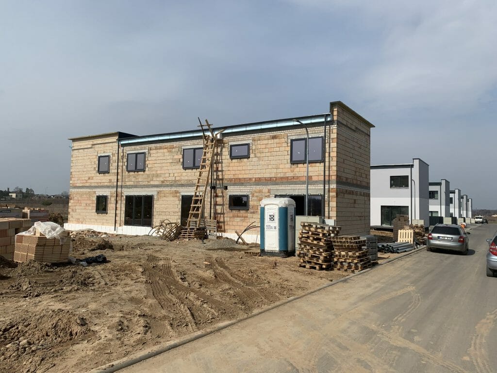 Gulbinų namai (Molėtų pl. 165) - Row housing - construction photos
