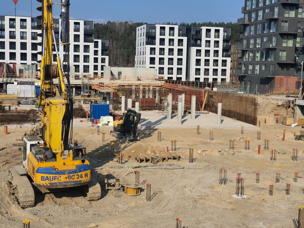 Vilnelės skverai 4 etapas (Manufaktūrų g. 7) - Multi apartment - construction photos