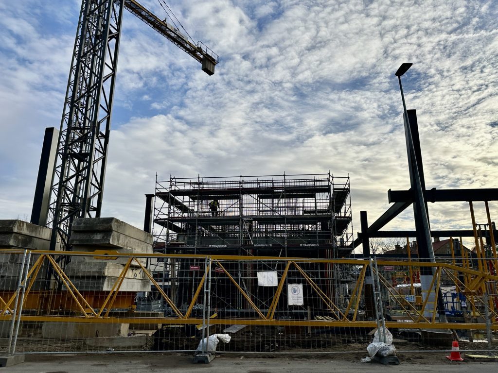 Sąvaržėlė (Konstitucijos pr. 14A) - Office center - construction photos