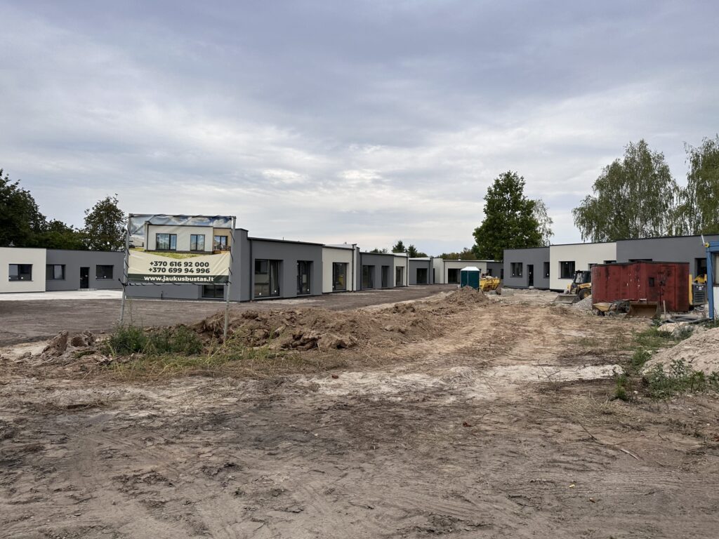 Dvarų g. 49A (Dvarų g. 49A) - Sublokuoti namai - statybų nuotraukos