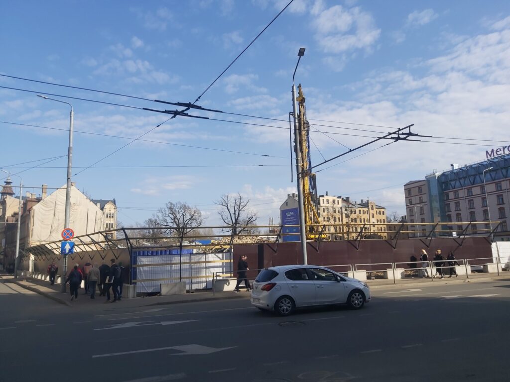 Satekles Business Center (Ernesta Birznieka Upīša iela 2, 4, Dzirnavu iela 106) - Office center - construction photos