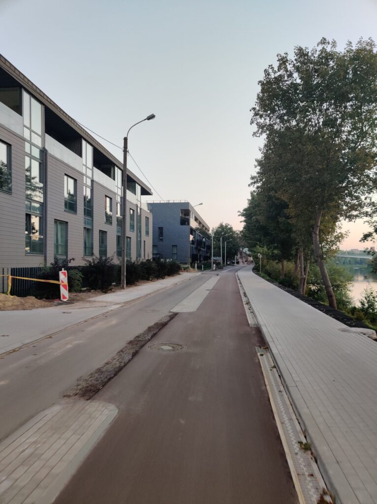 Neries kairiosios krantinės 1 etapas (B atkarpa) (Sluškų g., P. Vileišio g.) - Jalgrattatee, Promenaad - ehituse fotod