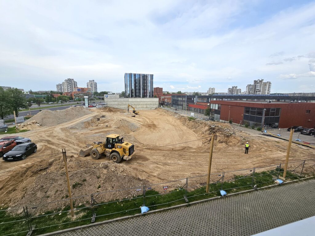 PC PIKAS (Ukmergės g. 221) - Shopping center - construction photos