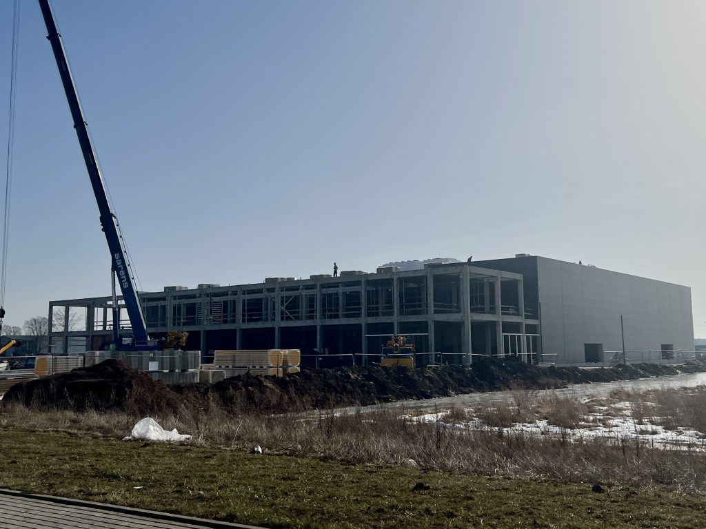 Gamybos g. 11 (Gamybos g. 11) - Noliktava / Izplatīšanas centrs - būvdarbu attēli