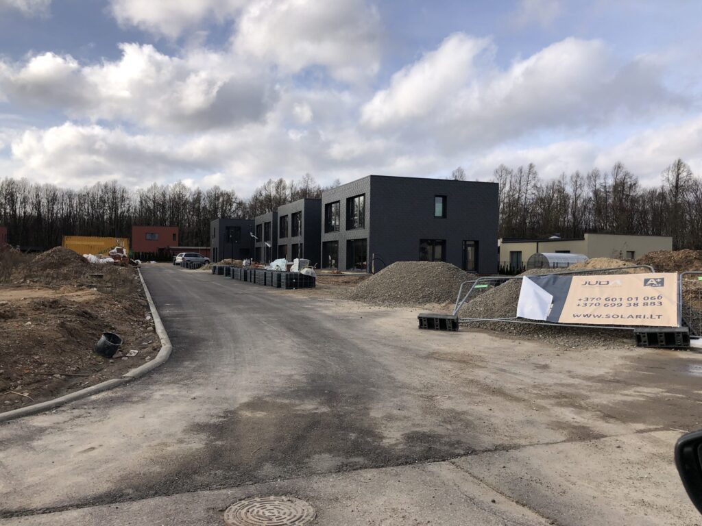 Kamšos namai (Šilo g. 48) - Row housing - construction photos