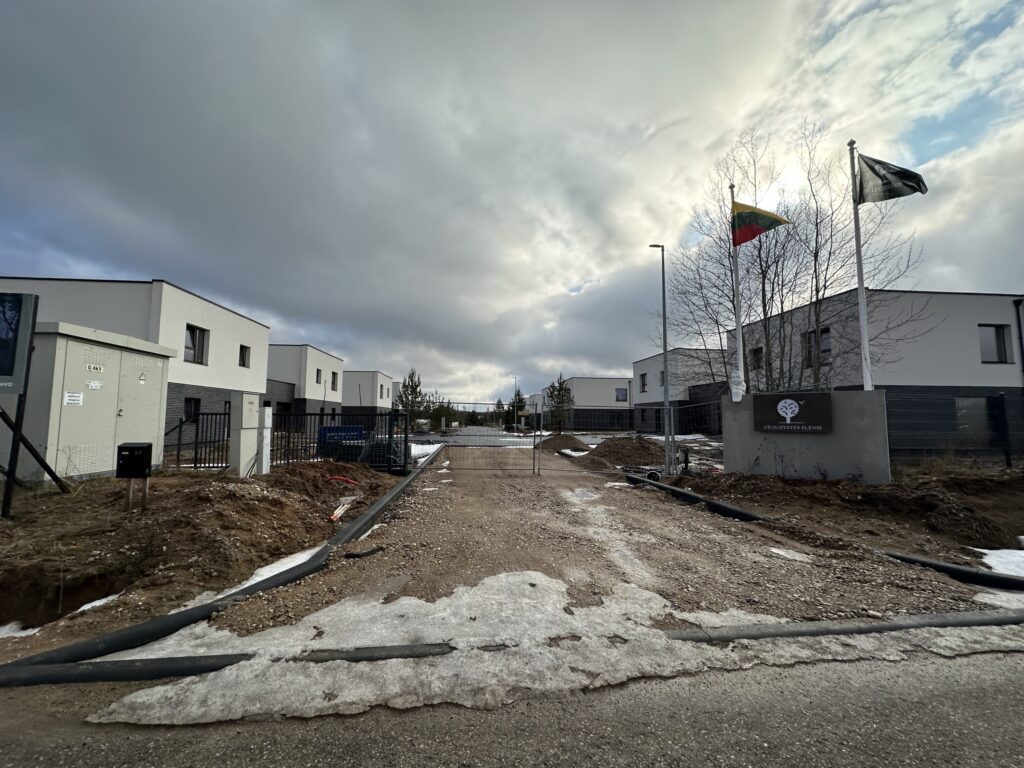 Draugystės slėnis (Užukampio g. 10, 12, 14, 16, 18, 20) - Row housing - construction photos