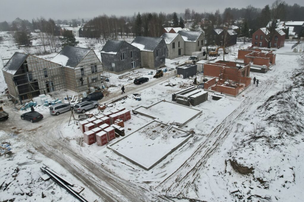 Ąžuolo kvartalas 2 etapas (Bernotų g. 4, 6, 8, 19, 21, 23) - Row housing - construction photos