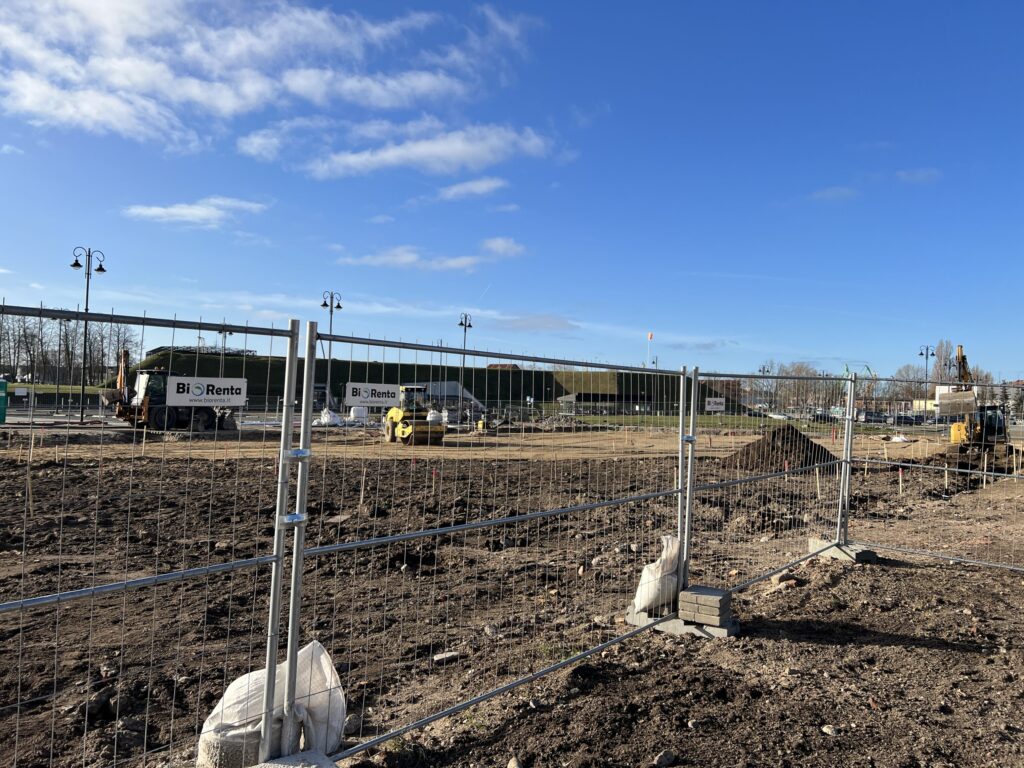 Pilies g. automobilių stovėjimo aikštelė (Pilies g. 2A) - Stovėjimo aikštelė - statybų nuotraukos