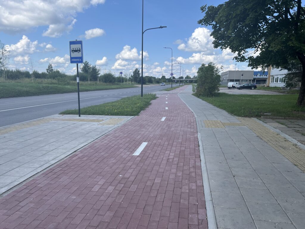 Dviračių takas Fermentų g. - Liepų alėja (Fermentų g., V. A. Graičiūno g., Stasylų g., Vinkšnų g.) - Dviračių takas - statybų nuotraukos