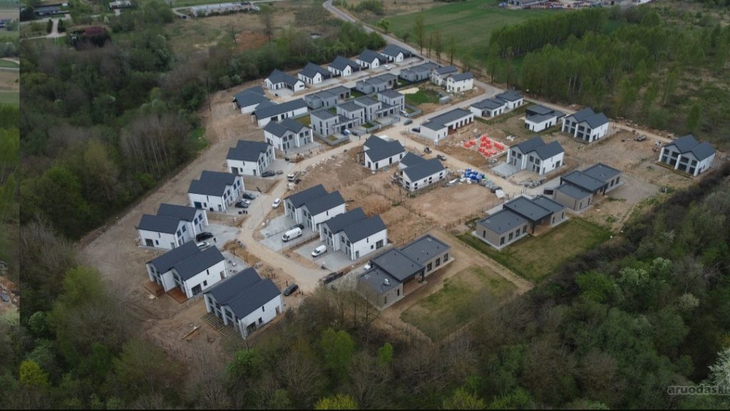 Miško apsupty (Ariogalos g. 1, 2, 3, 4, 5, 6, 7, 8, 9, 10, 11, 12, 13, 14, 15, 16, 17, 18, 19, 20, 22, 24, Žiežmarių g. 45, 47, 49, 51) - Private house community - construction photos