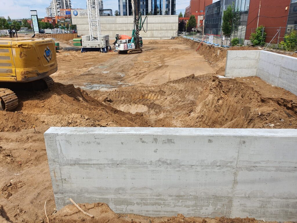 PC PIKAS (Ukmergės g. 221) - Shopping center - construction photos