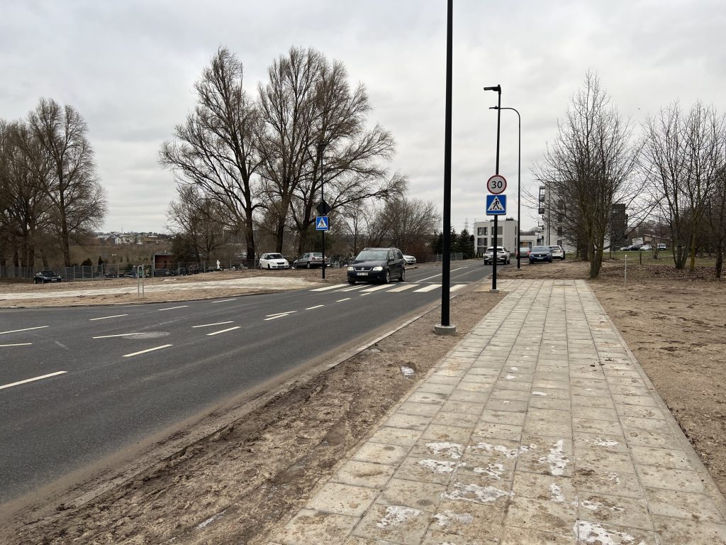 Helsinkio g. nuo viaduko iki Talino g (Helsinkio g.) - Tänav - ehituse fotod