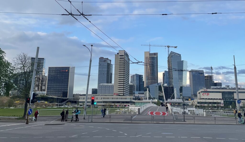 Artery (Konstitucijos pr. 18B) - Biroju centrs - būvdarbu attēli