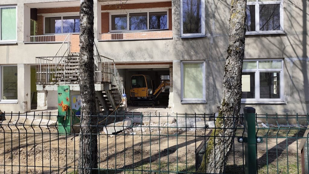 Lopšelio-darželio Justinukas rekonstrukcija (Taikos g. 99) - Pradinio ir antrinio ugdymo įstaiga - statybų nuotraukos