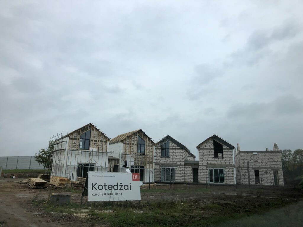 Moliakelio g. 71 (Moliakelio g. 71) - Sublokuoti namai - statybų nuotraukos
