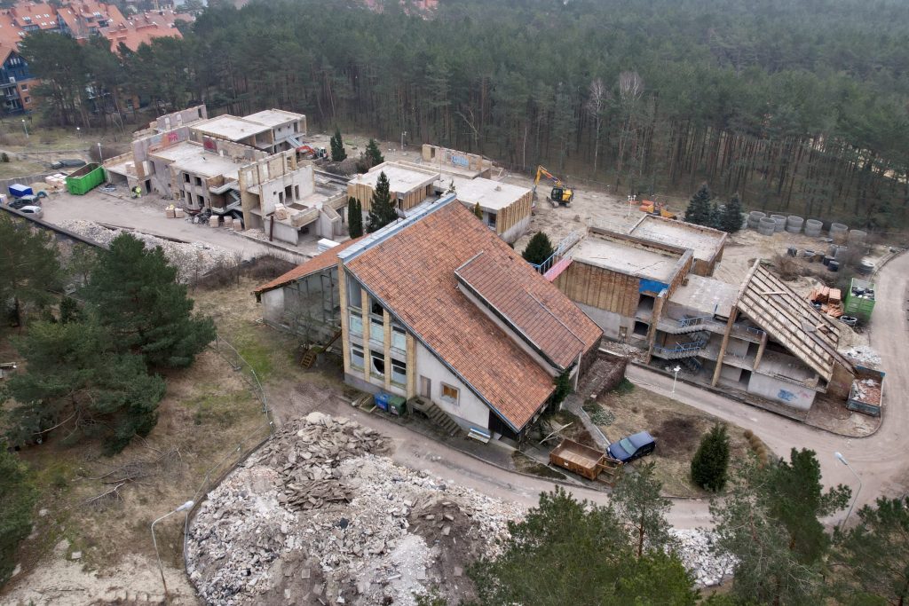 Rašytojų sąjungos poilsiavietės rekonstrukcija (Taikos g. 32) - Kūrorts - būvdarbu attēli