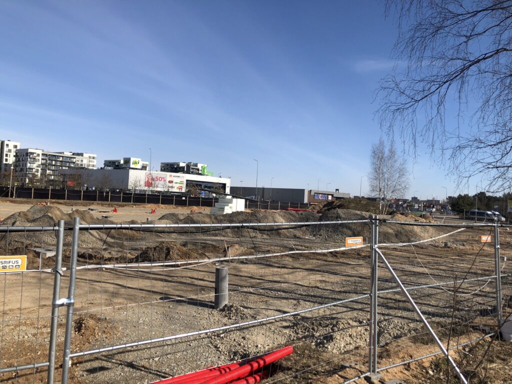 IKI Pilaitės pr. parduotuvė ir administracinis (Pilaitės pr. 42) - Food store, Office center - construction photos