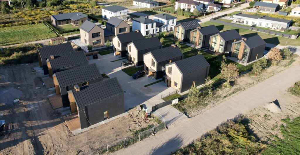 Pušų panorama 1 etapas (Kazio Bizausko g. 53, 55, Stasio Šilingo g. 92, 94, 96, 98, 100, 102) - Row housing - construction photos