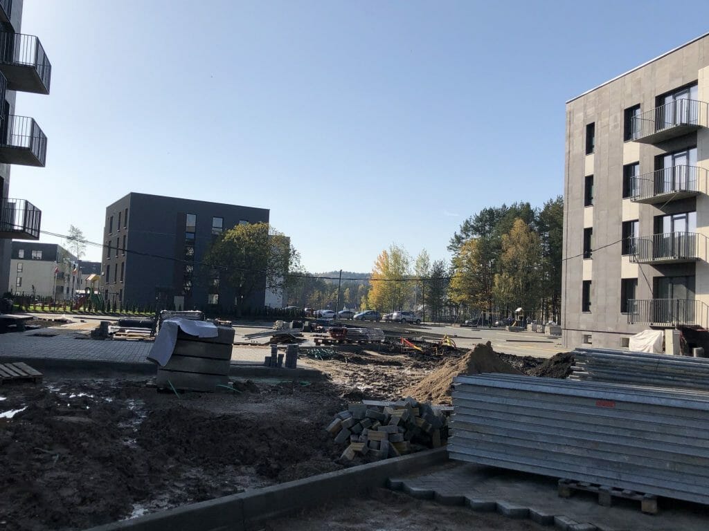 Lazdynėlių 30 (Lazdynėlių g. 30) - Daudzdzīvokļu nams - būvdarbu attēli