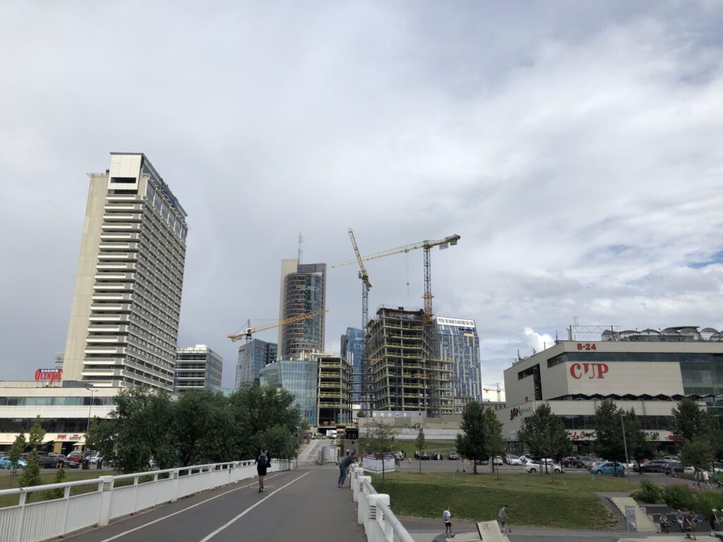 Artery (Konstitucijos pr. 18B) - Biroju centrs - būvdarbu attēli