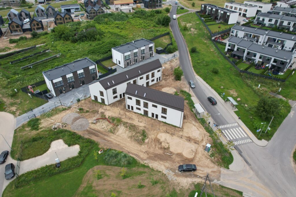 Prie skvero (Ašmenėlės g. 40) - Row housing - construction photos