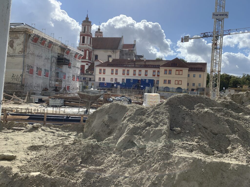 Vasario 16-osios (Vasario 16-osios g. 1) - Hotel, Office center, Primary and secondary education - construction photos