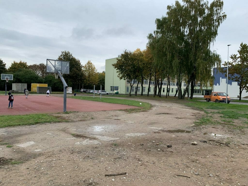 Kauno vaikų socializacijos centro aikštynas (Žeimenos g. 106) - Spordiväljak - ehituse fotod