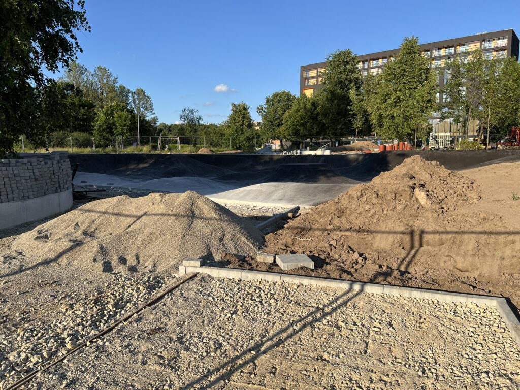 Dviračių kalnelių parkas Viršuliškių g. (Viršuliškių g.) - Extreme sports center - construction photos