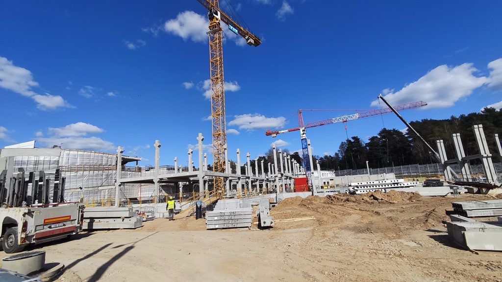 PC Mada rekonstrukcija (Viršuliškių g. 40, 42) - Kaubanduskeskus - ehituse fotod