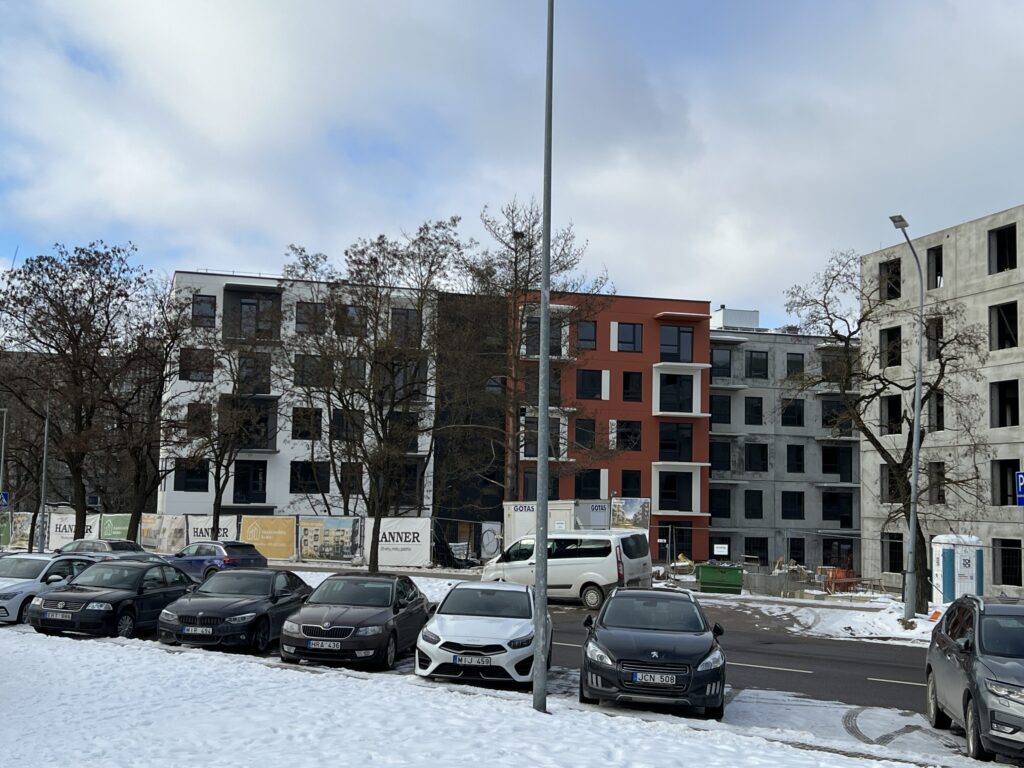 Karoliniškių namai 1 etapas (Sausio 13-osios g. 31) - Hotel, Multi apartment - construction photos