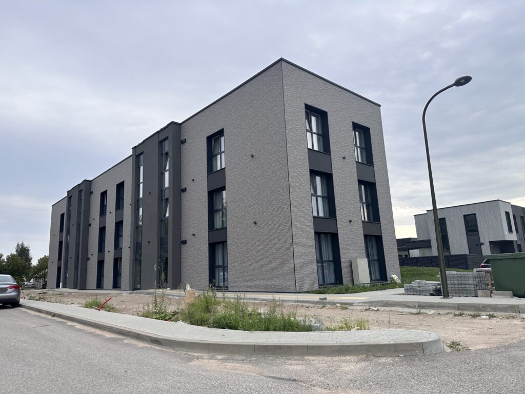 Ąžuolio namai 2 etapas (Povilo Revento g.) - Daugiabutis - statybų nuotraukos