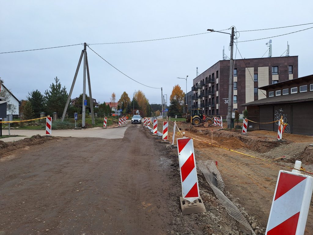 Lazdynėlių g. rekonstrukcija (Lazdynėlių g.) - Velosipēdu ceļš, Iela - būvdarbu attēli