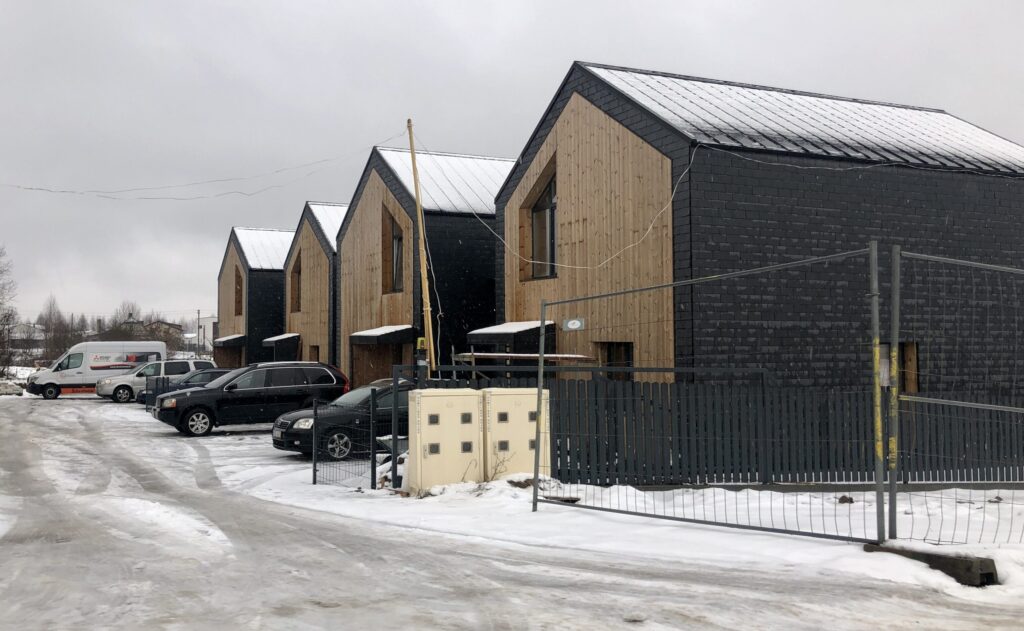 Pušų panorama 1 etapas (Kazio Bizausko g. 53, 55, Stasio Šilingo g. 92, 94, 96, 98, 100, 102) - Row housing - construction photos